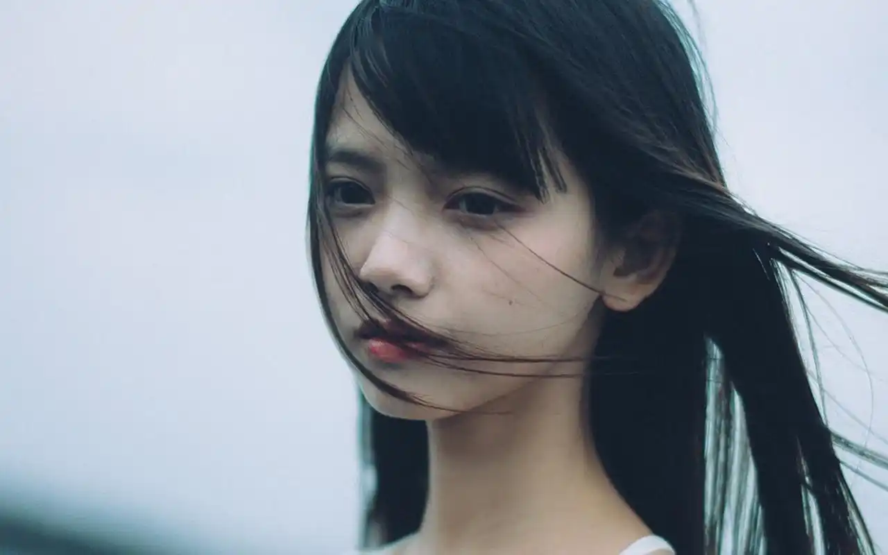 梨花带雨伤感女孩写真,高清图片,电脑桌面-壁纸族