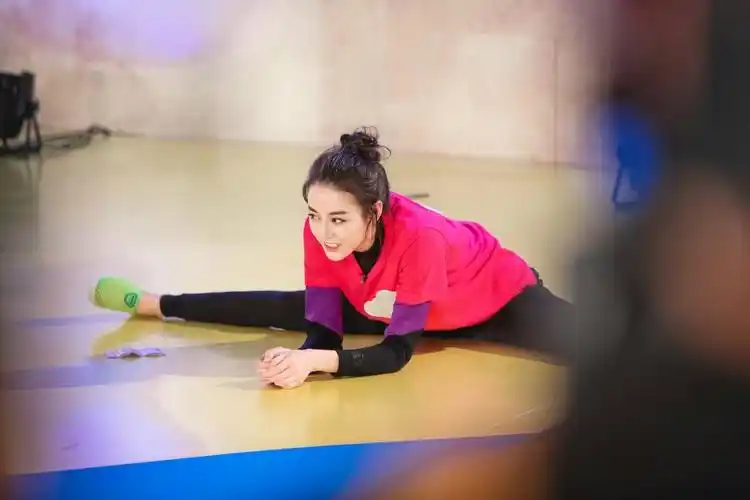 奔跑吧迪丽热巴 - 堆糖,美图壁纸兴趣社区