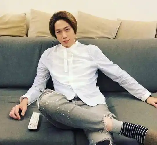 林俊杰旧爱被男友用10只黄金猎犬助阵求婚成功,男方否认奉子成婚