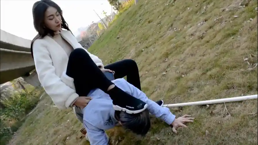 夏芙户外棉袜闻舔【3元】 - 棉袜视频 - 脚模摄影论坛 - powered by