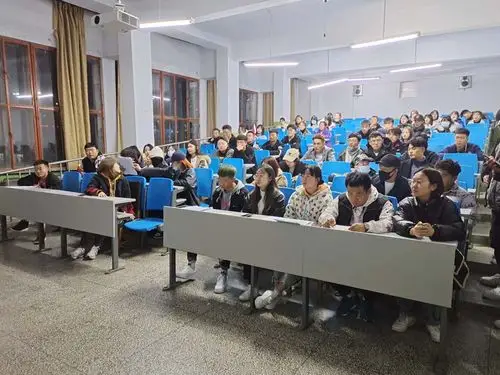 美术工艺系学生会纳新面试会议