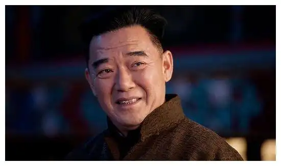 他是最不像台湾人的台湾演员是人红戏也红的顶级老戏骨李立群