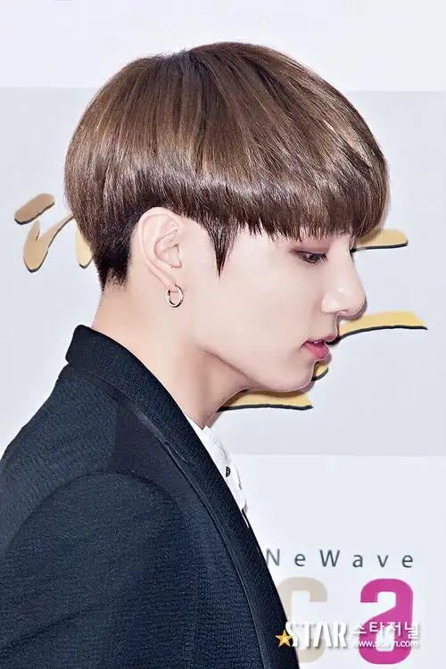 田柾国完美侧颜绝了