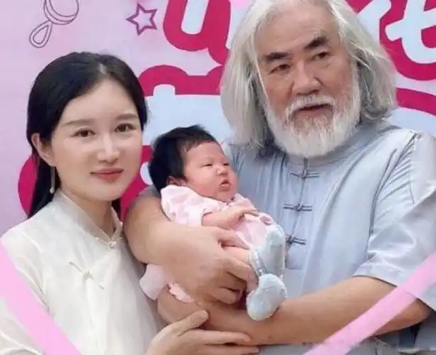 张纪中个人资料简介 他有几任妻子照片