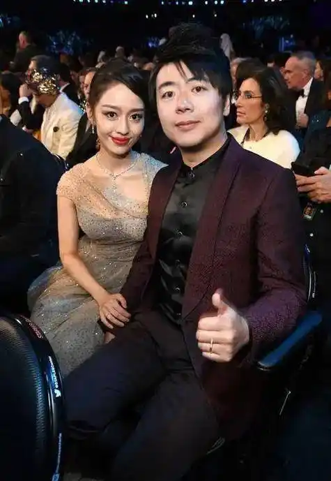 现在郎朗找到了吉娜,也希望巩新亮放下过往,早日遇到适合她的爱人!返