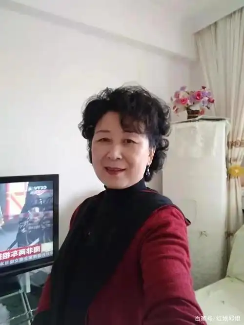 甘肃天水女士,58岁,大专文化,退休金5600