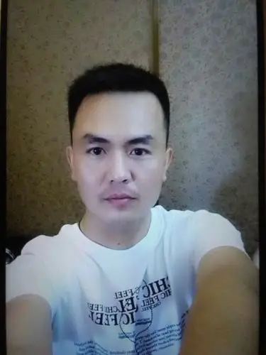 会员推荐 稳重男