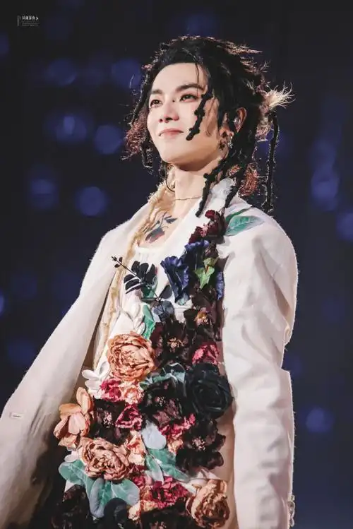 2023华晨宇火星演唱会##纯爱有多甜