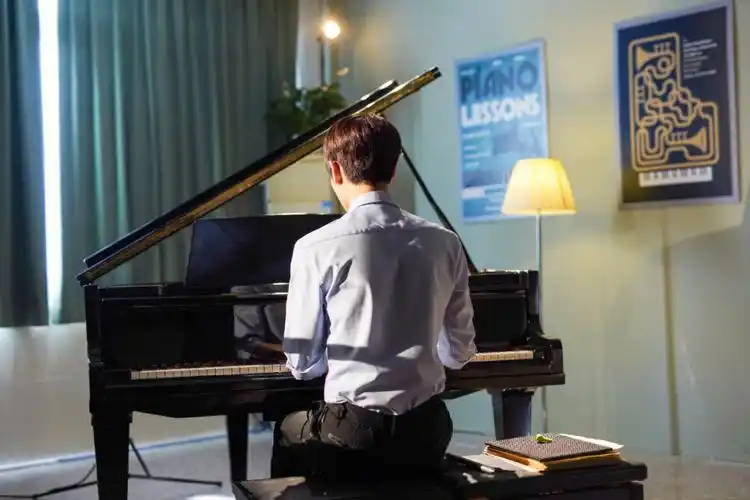 钢琴王子#背影照  #背影