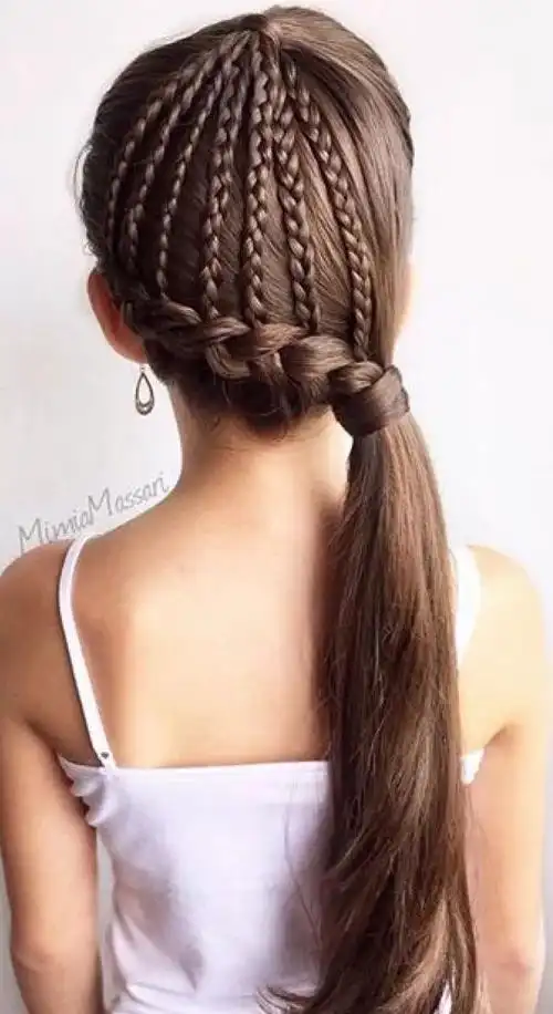 关注 化妆师联盟,获取妆容资讯40万美妆人带你一起变美!