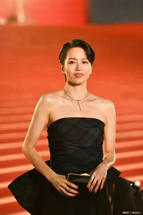 梁咏琪为什么偏爱短发