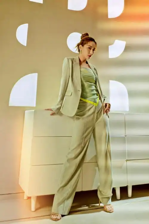 mmingpr明星时尚要闻##白冰##mmingpr杂志##白冰