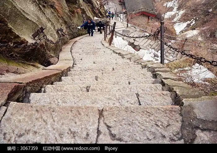 向下的陡阶梯图片