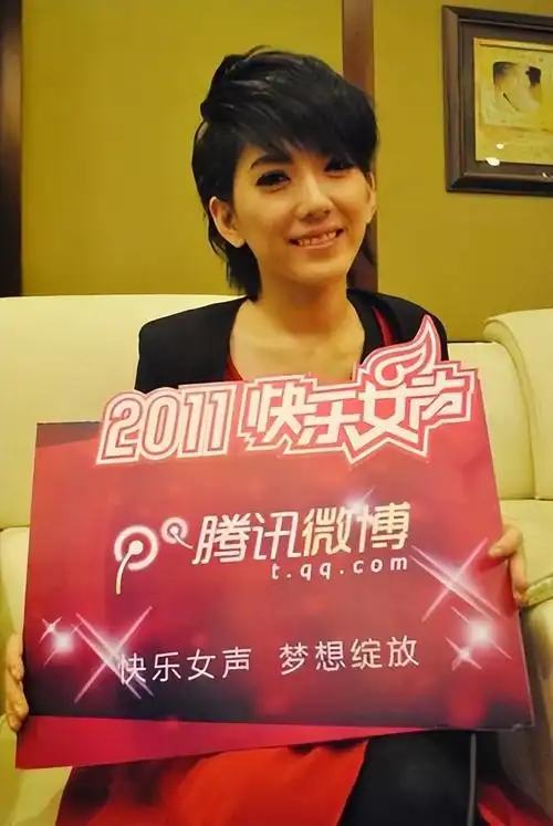 "顶流快女"刘忻:曾被陈晓力挺,缘何巅峰即陨落?选择大于努力