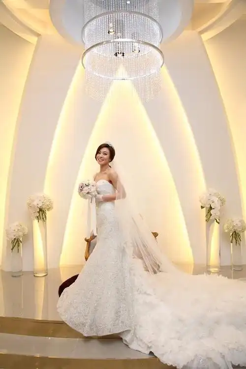 《开心家族》女星张英南大婚 韩彩英黑丝到贺