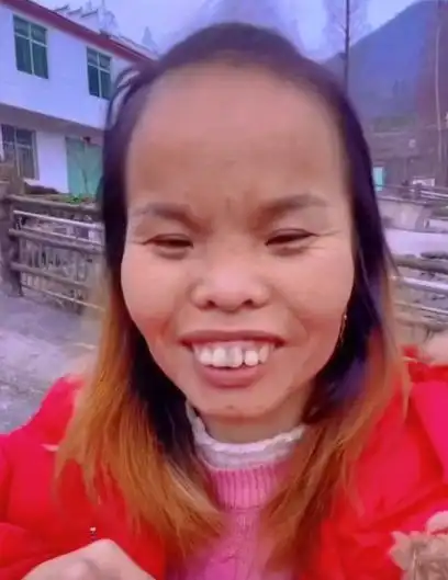 靠丑红起来的女网红有谁,靠丑红起来的女网红有谁呀(江西女子靠"丑"圈