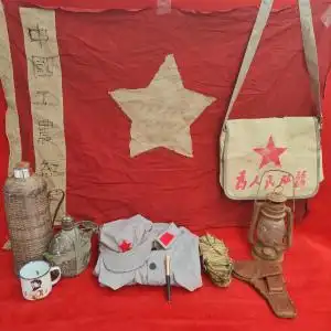 红色老物件红军草鞋水壶马灯搪瓷缸子钢笔文化革命纪念道具摆件