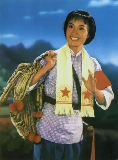 说一说百年以来青年们的那些事儿|发型|麻花辫|齐刘海|短发|那个年代