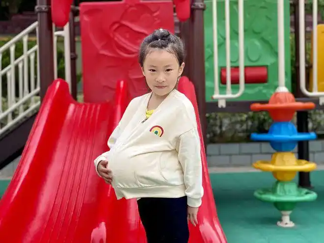 感受大肚子时会遇到的各种状况,从进幼儿园那刻起孩子们就要"怀