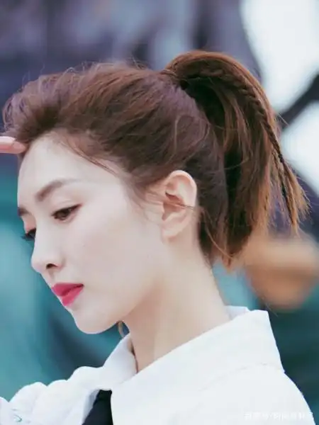 换个发型换种心情,2021试试这几种扎发,元气又减龄