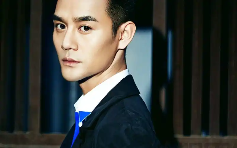 明星帅哥王凯写真壁纸_人气男星王凯