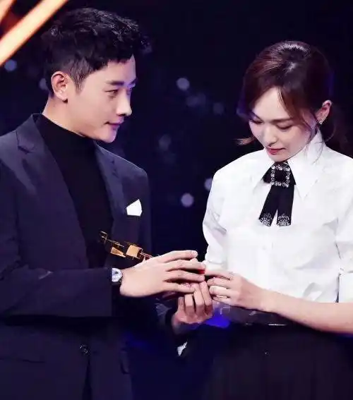 有一种恩爱"叫罗晋和唐嫣,结婚5年,成娱乐圈夫妻教科书