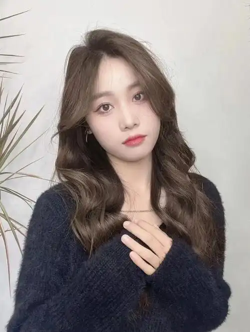 长头发一定要染的颜色