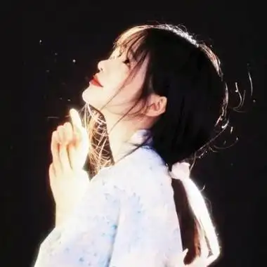 清纯美女侧面头像图片-女生头像 - 壁纸之家