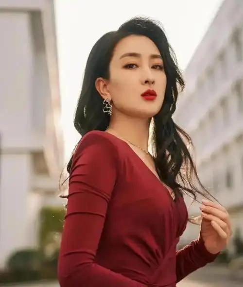 中国内地影视女演员马苏