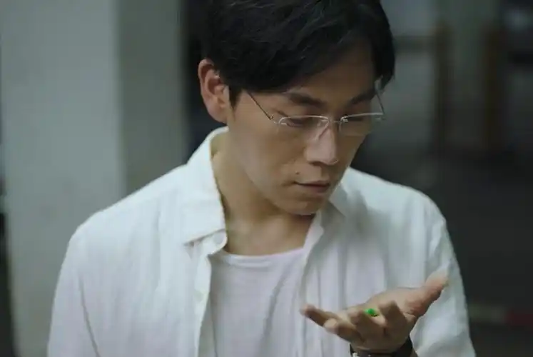 看完秦昊的演技,以后谁还敢跟他一起爬山?