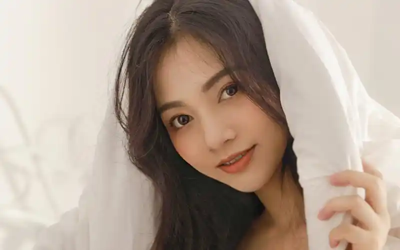 吊带美女性感诱人私房图片桌面壁纸,美女壁纸,性感美女,清纯美女,养眼