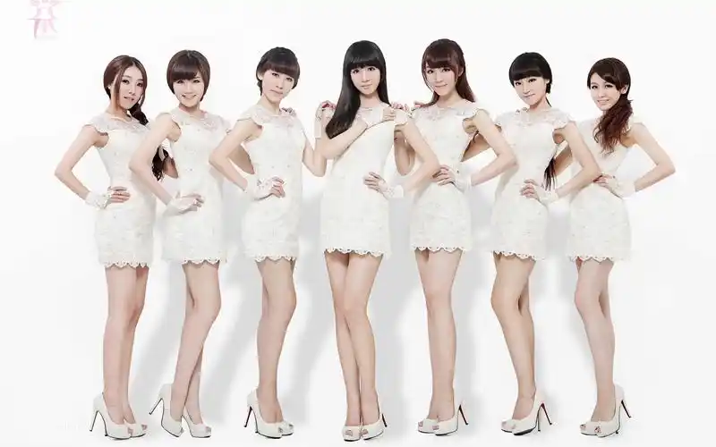 【七朵组合】出道北京发布会视频 咏春 寂_哔哩哔哩_bilibili