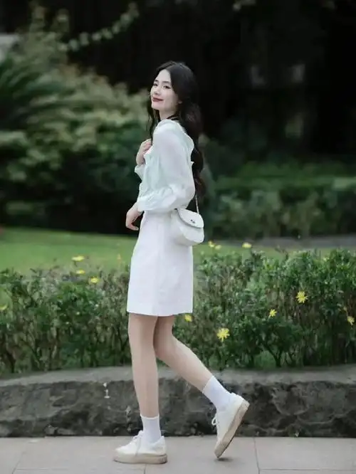 好看不尴尬的姿势,全身,半身都适用,怎么拍都不出错