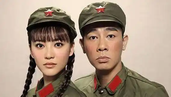 李光洁中规中矩,奚梦瑶花式比心,唐艺昕女右男左_照片_何猷君_张若昀