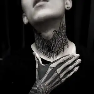 纹身贴脖子男侧面防水持久ins暗黑风颈部仿真刺青不反光洗不掉潮