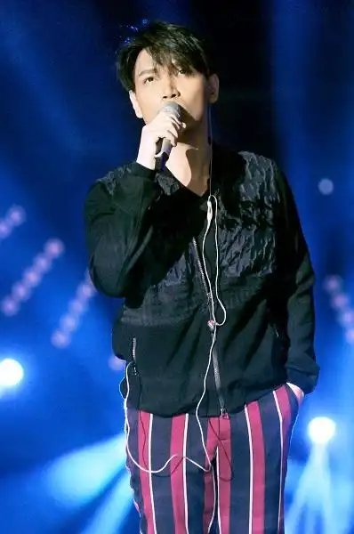 杨宗纬《歌手》庆生 演唱曲为纪念张国荣