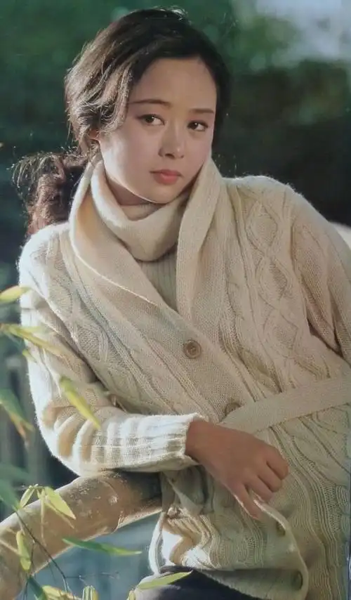 曾经的一部《庐山恋》让张瑜成了家喻户晓的女演员,02,张瑜每个人的