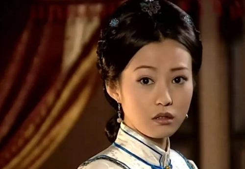 到了让郝蕾演技一举成名的《少年天子》时,那时候的郝蕾仅仅只有23岁