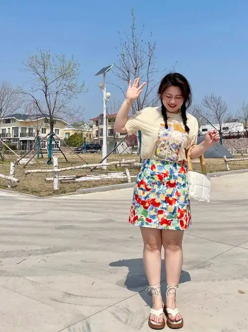 ootd160斤夏日清新胖mm扎染油画风好特别