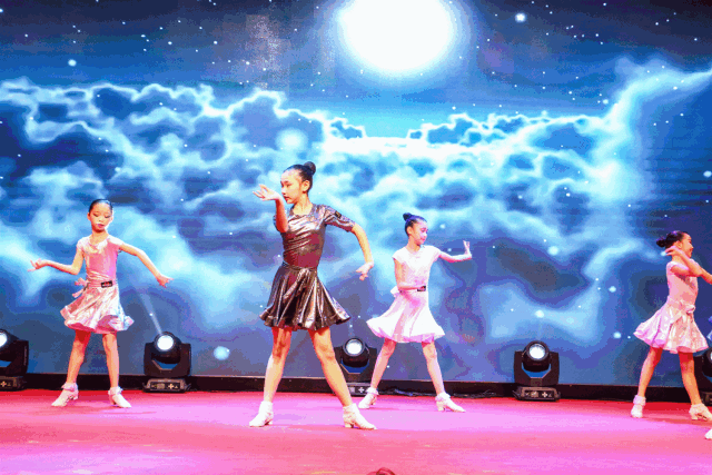 音神曲《答案》爱就像蓝天白云,晴空万里,突然暴风雨……"林子祥"助唱