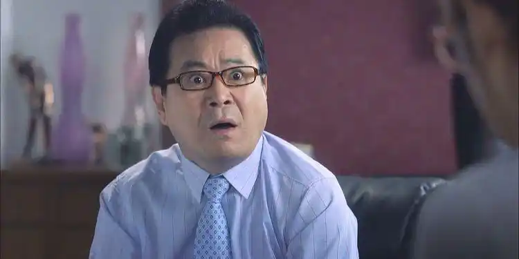 妹子用超能力随心所欲控制老板,天天放假还给奖金!