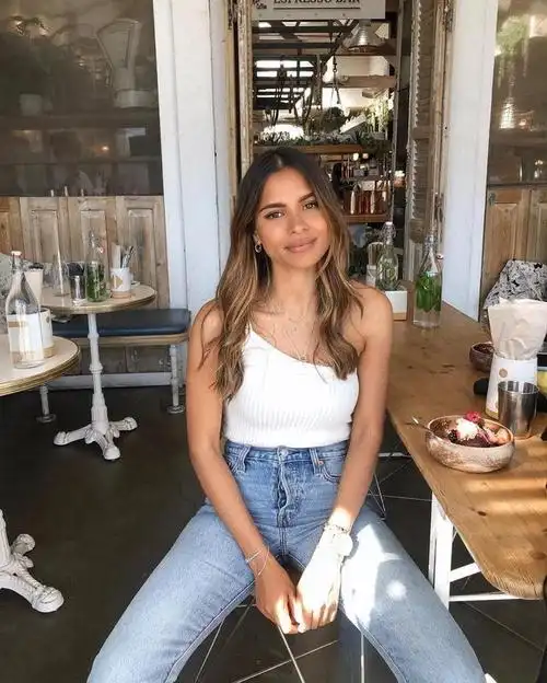 no,健康小麦肤色博主,用穿搭吸粉近十万!