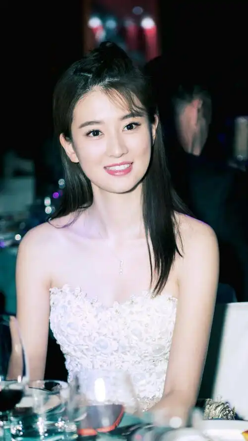 修了几张存货92 乔欣小姐姐-露璐