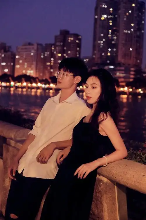 客片 复古港风情侣写真