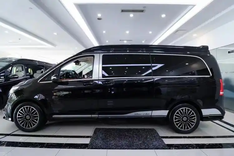 奔驰商务车vs980行走的陆地头等舱