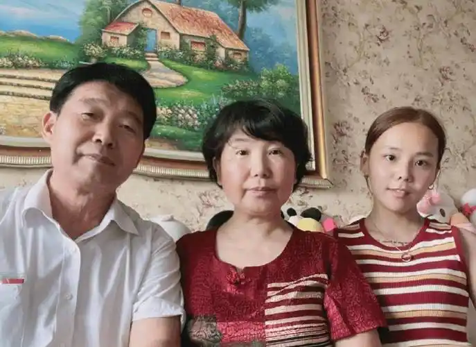 田静感慨生活简单幸福,郭威做饭儿子高歌,熊磊却在消耗姚策热度_房子