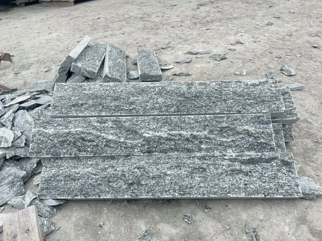 山水岩花岗岩手工自然面,在墙面装饰方面