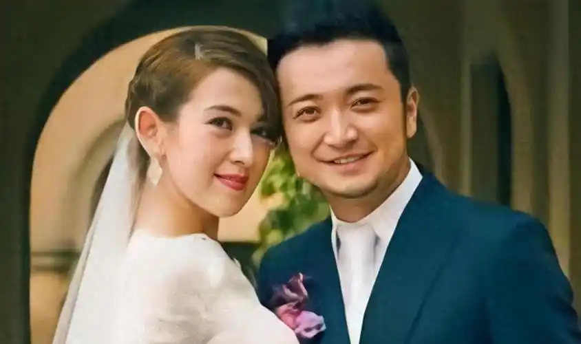 尼格买提:30岁娶帕夏古丽,结婚9年没生孩子,风光背后有泪水