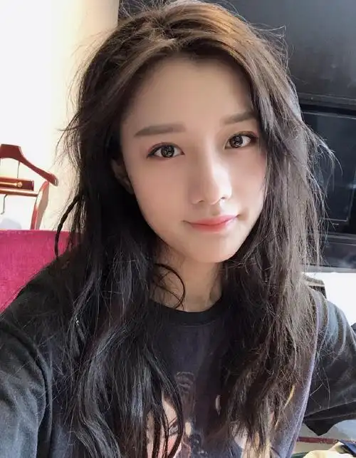 明星图片 台湾 女 陈意涵 > 陈意涵清秀甜美自拍图片(1/4)