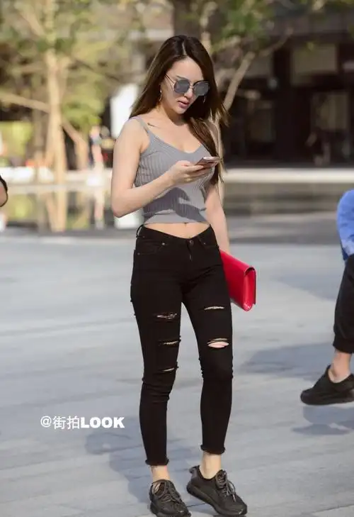 成都路人街拍太古里步行街高分美女合辑